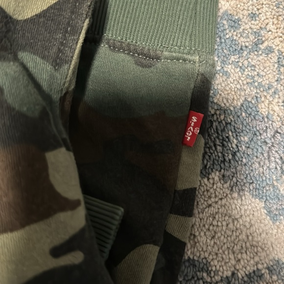 Toddler Levi’s hoodie size 4T - Picture 4 of 4